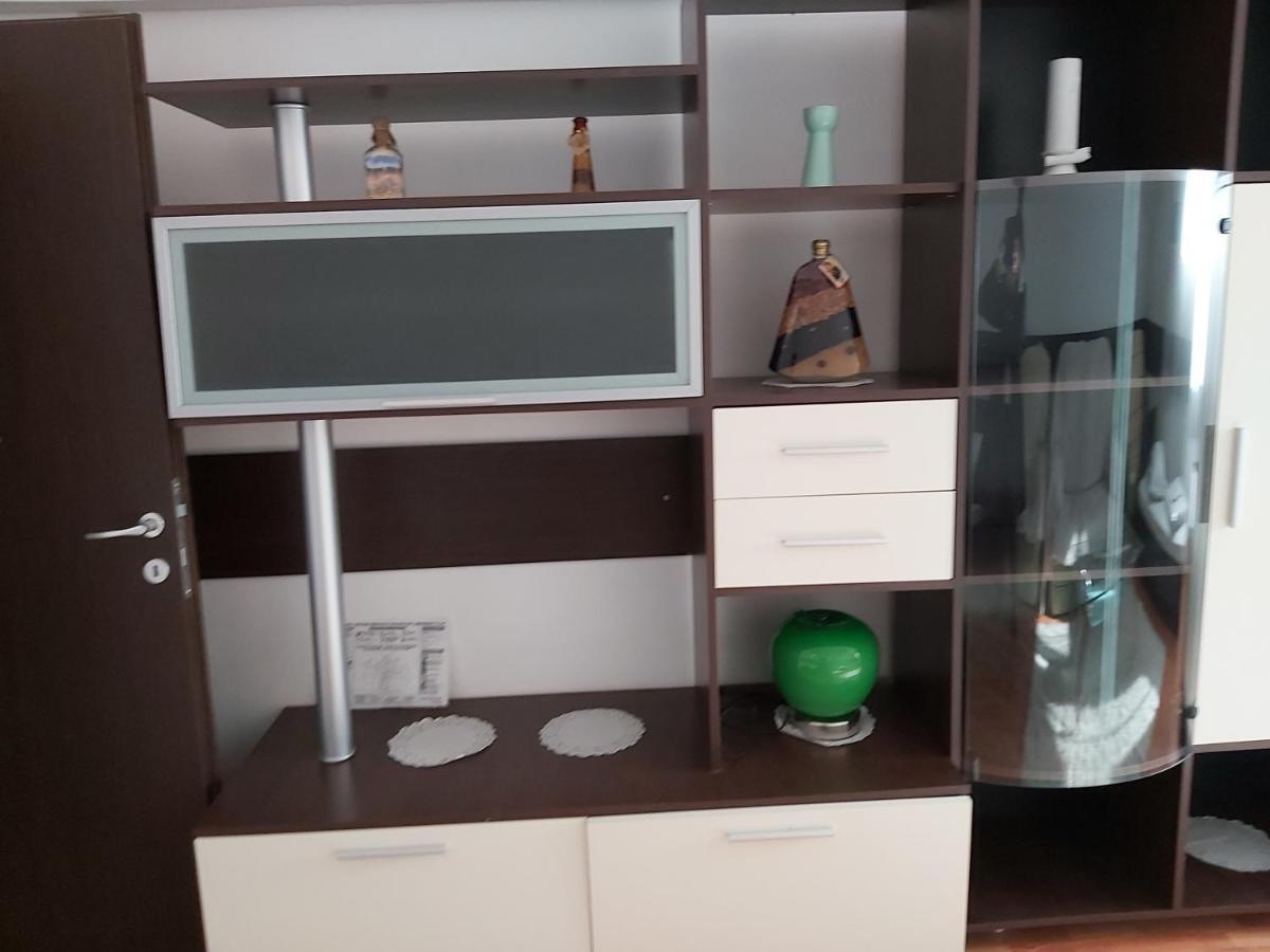 Hotel Turist Resita Buitenkant foto