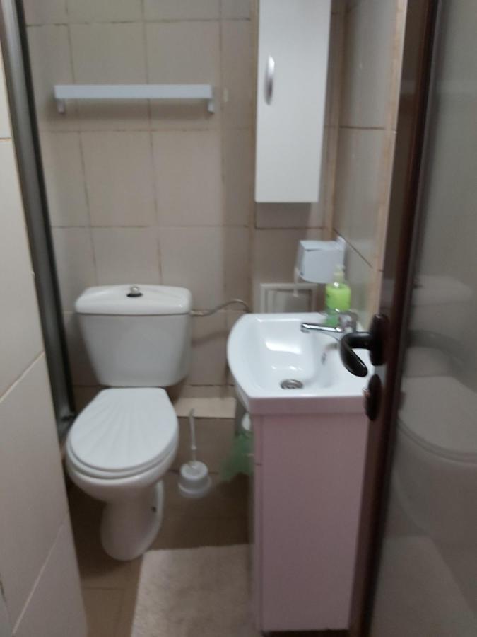 Hotel Turist Resita Buitenkant foto